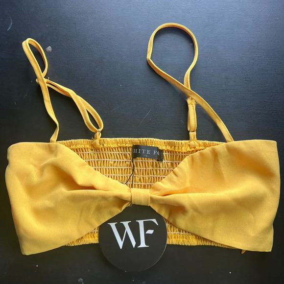 🛍️White Fox Boutique Yellow Bow Crop Top Size Small - Picture 1 of 6